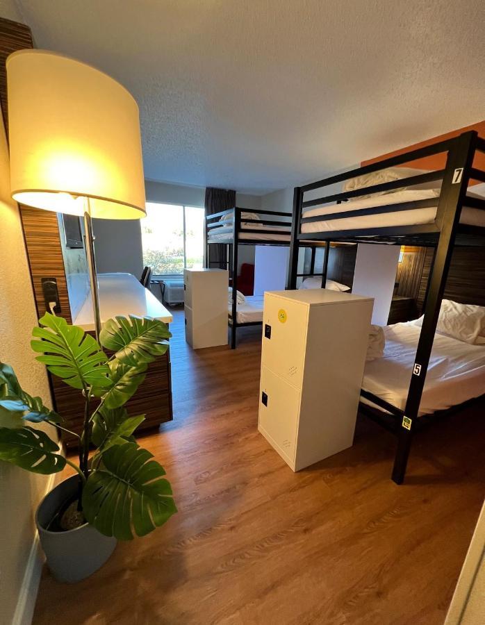 Bposhtels Charlotte Hostel Luaran gambar